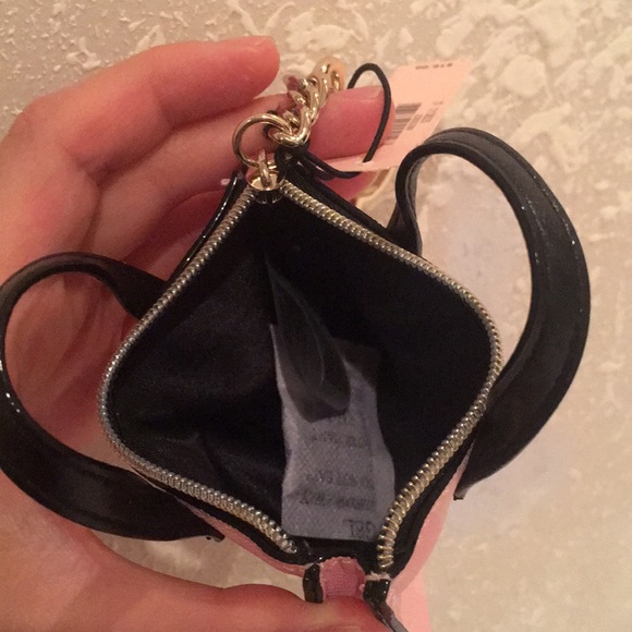 Victoria’s secret logo key chain coin/card holder - Picture 4 of 8